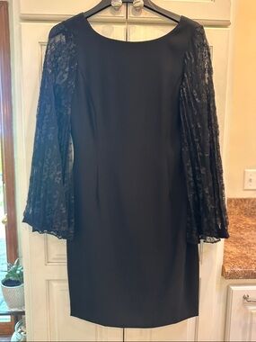 Black Long-Sleeve Lace Sleeve Sheath Dress
